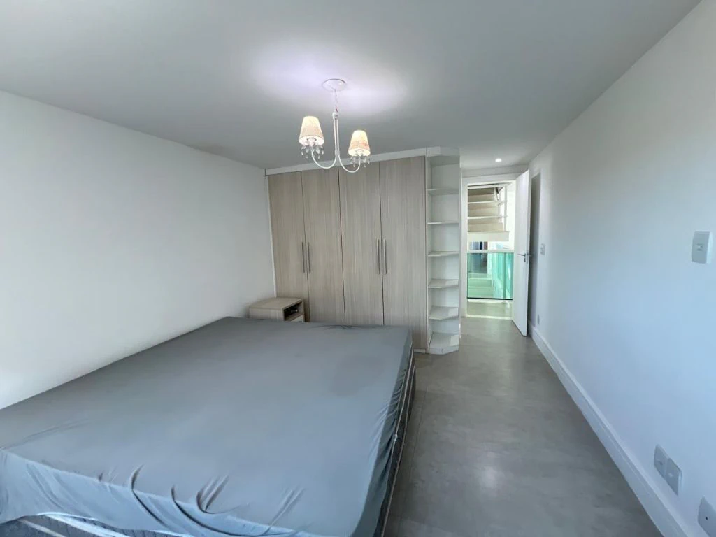 Furnished triplex home with 4 en-suites and 4 parking — photo 24
