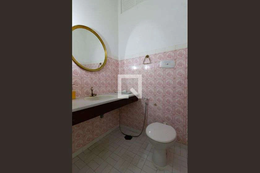 293 m² apartment with 3 bedrooms and private garden — photo 11