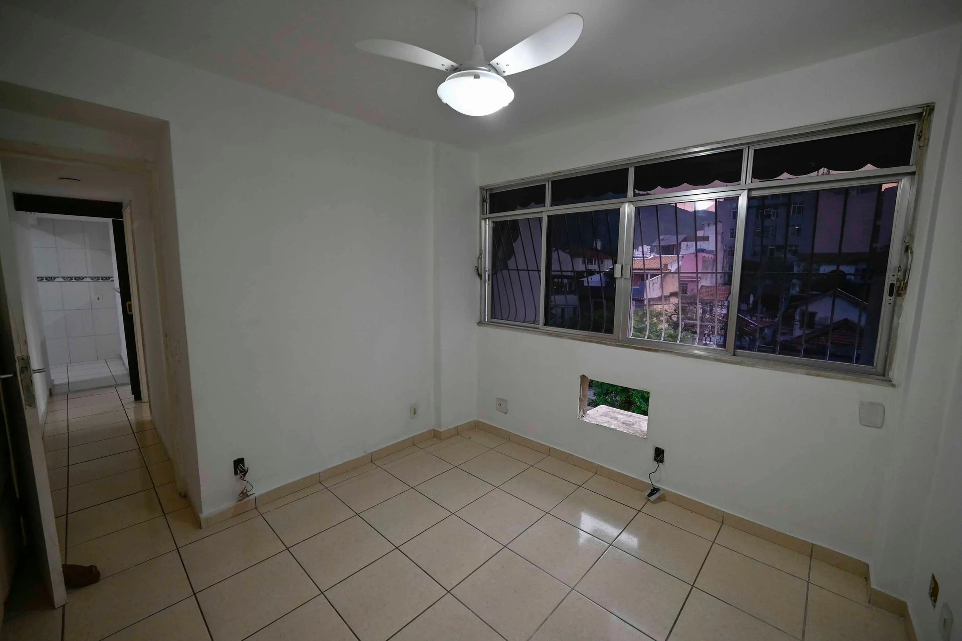 Mountain view in a 2-bedroom apartment, 72 m² — photo 14