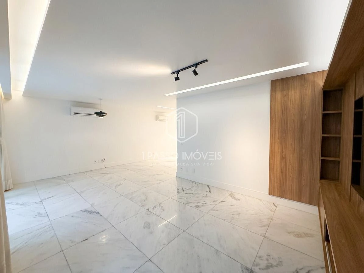 Furnished 140 m² apartment with 3 en-suite rooms and 2 spots — photo 24