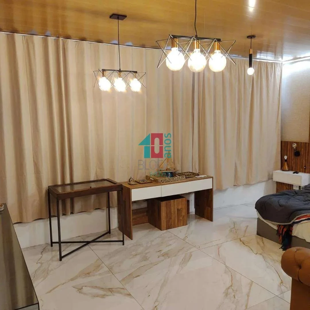 Furnished house with 5 bedrooms and 226 m² — photo 3