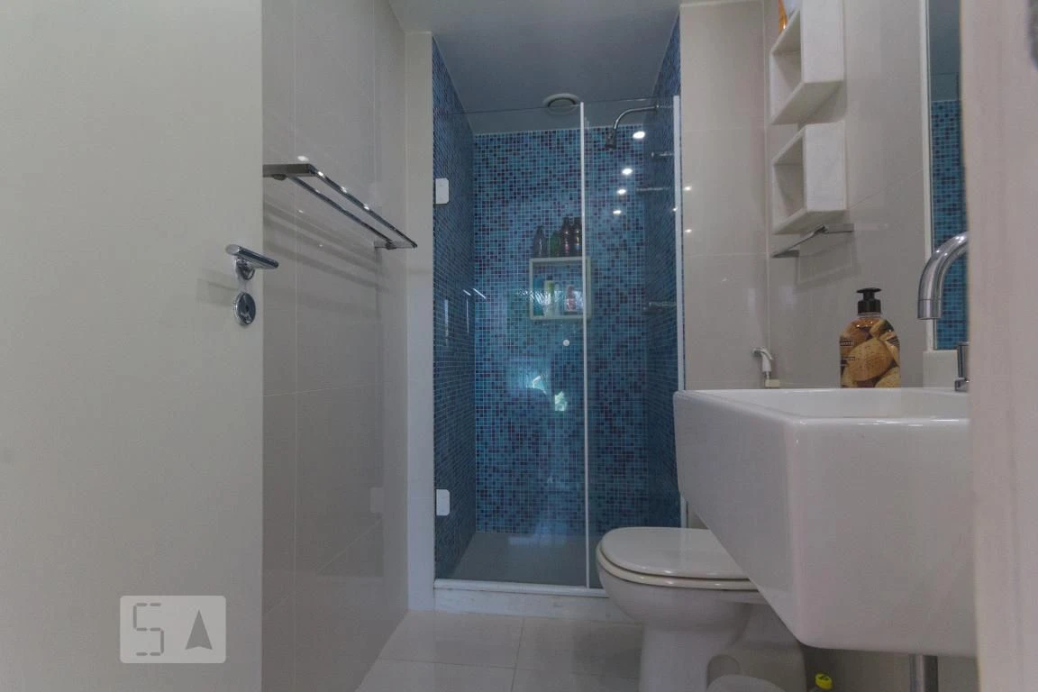 Furnished apartment with 2 en-suites and a balcony — photo 21