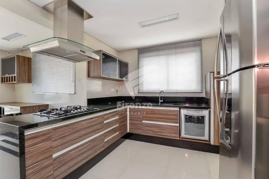 Furnished 352 m² apartment with 3 en-suite bedrooms — photo 2