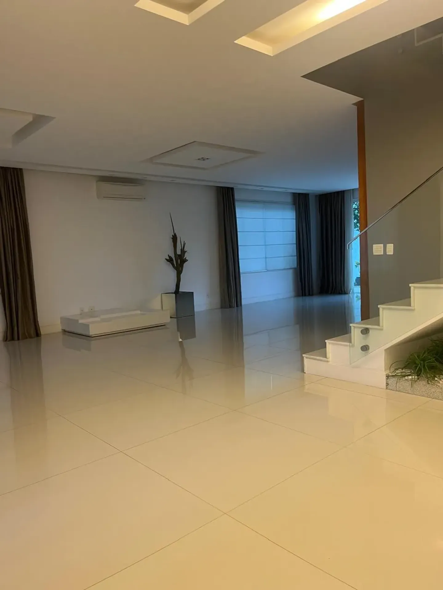 Furnished house with 5 en-suite bedrooms and 630 m² — photo 38