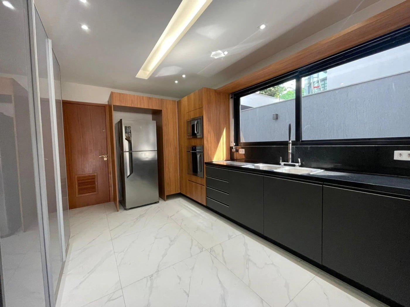 Casa em condomínio para locação com 330 m² e 5 dormitórios — photo 21