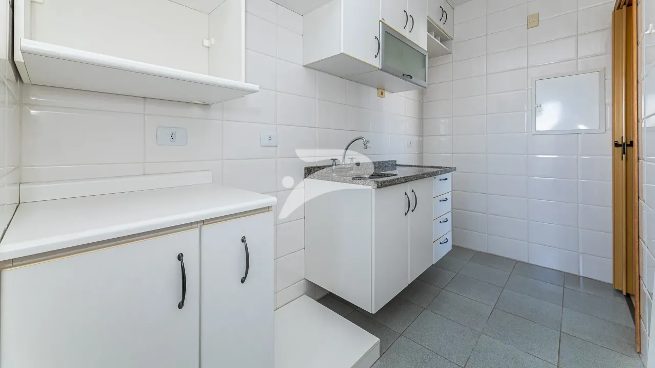 Квартира с 2 спальнями, 1 ванной и 1 местом — photo 7