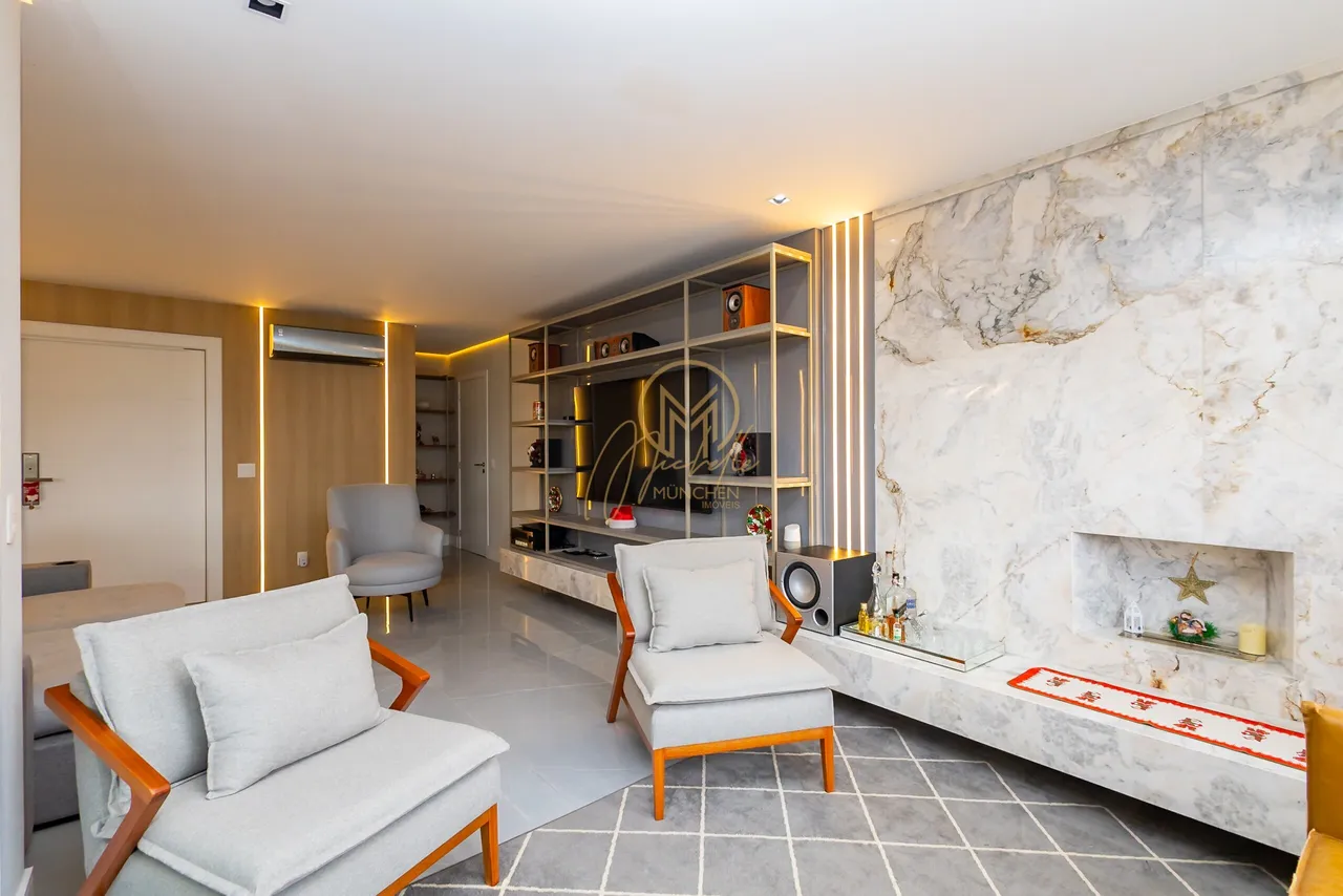 260 m² apartment with 4 bedrooms and 5 bathrooms — photo 8