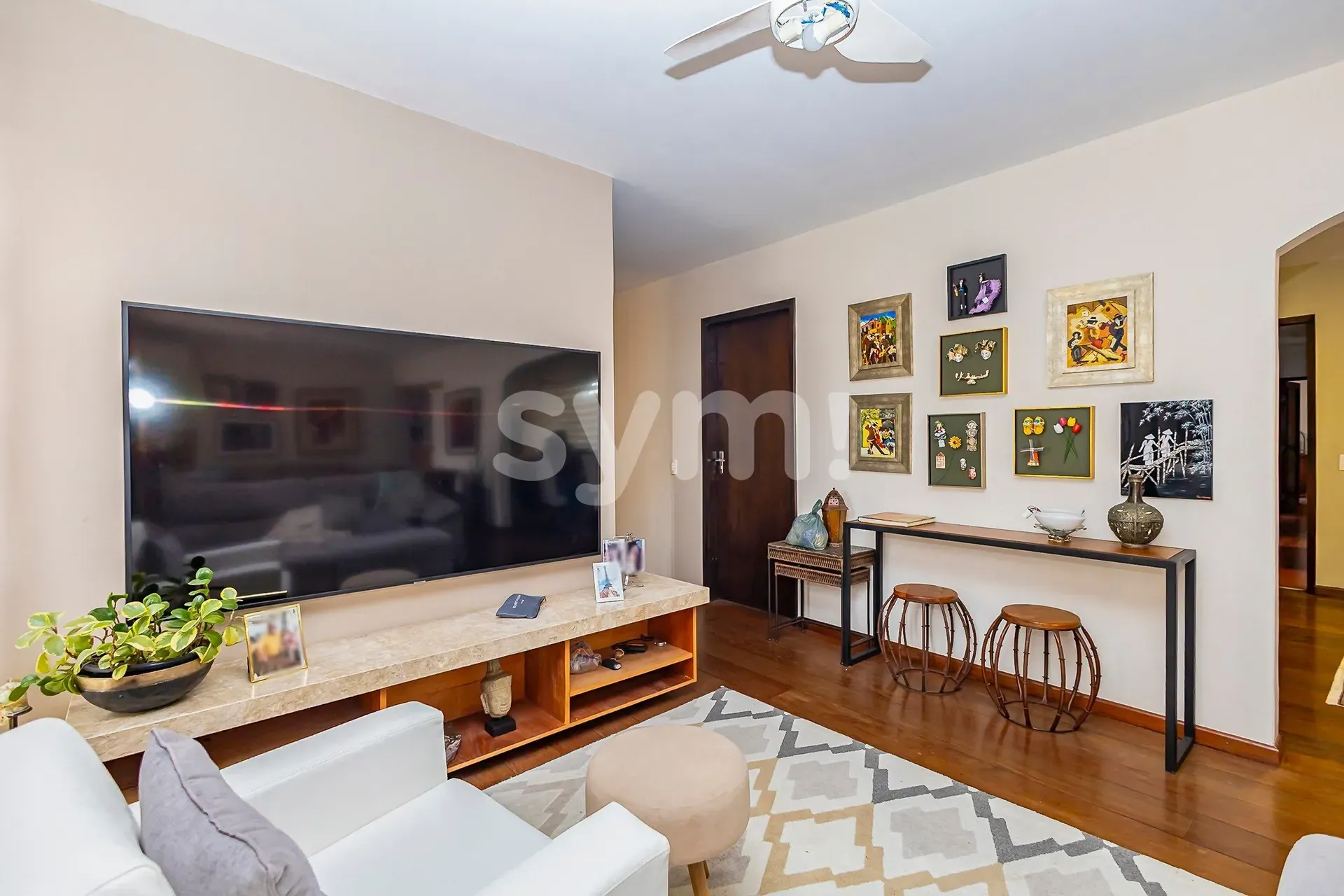 Single-family house with 3 bedrooms and 4 parking spaces — photo 8