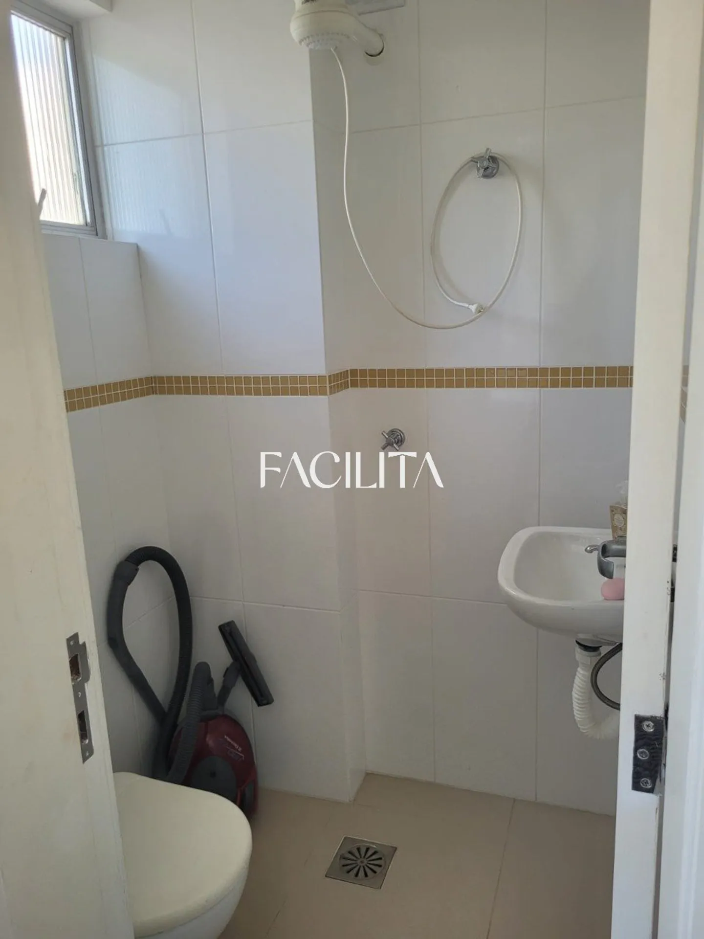 Furnished 3-bedroom apartment with 7th floor — photo 18