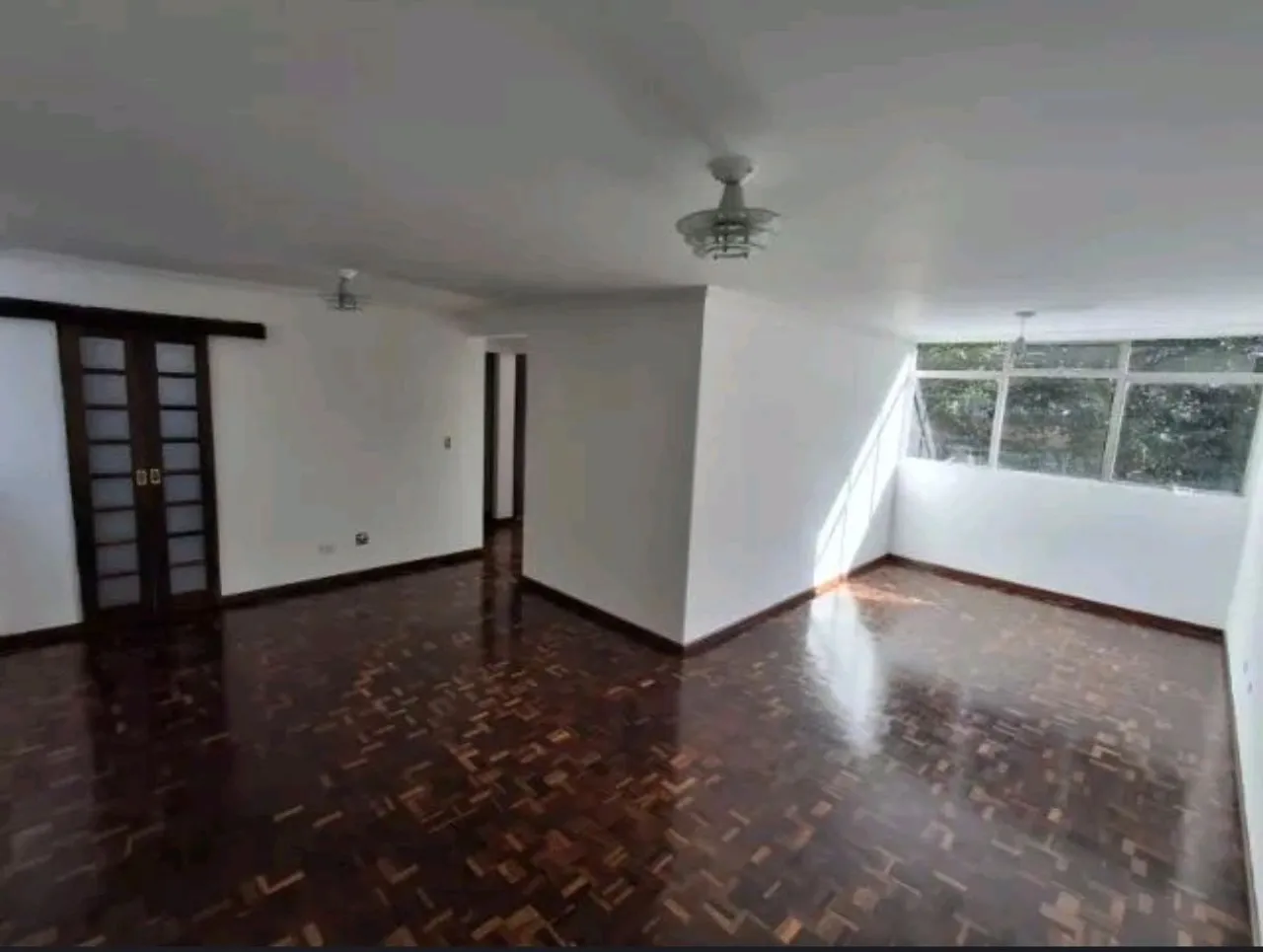 Apartamento para locação com 3 quartos e 2 banheiros