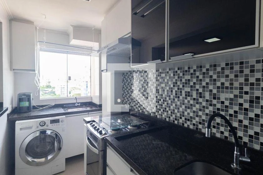 One-bedroom apartment with a home office in Curitiba — photo 14
