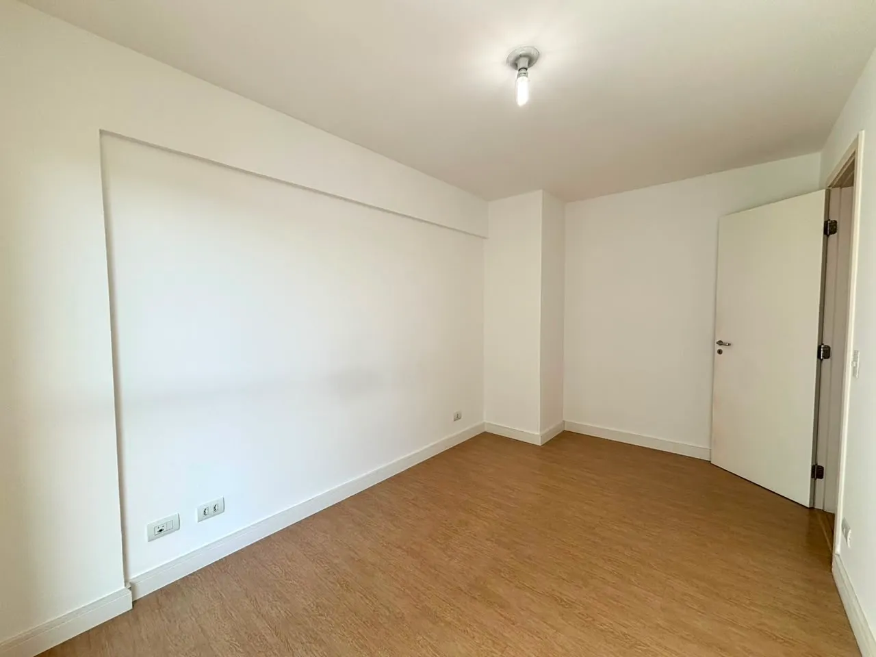 75 m² apartment with 2 bedrooms and a balcony — photo 24