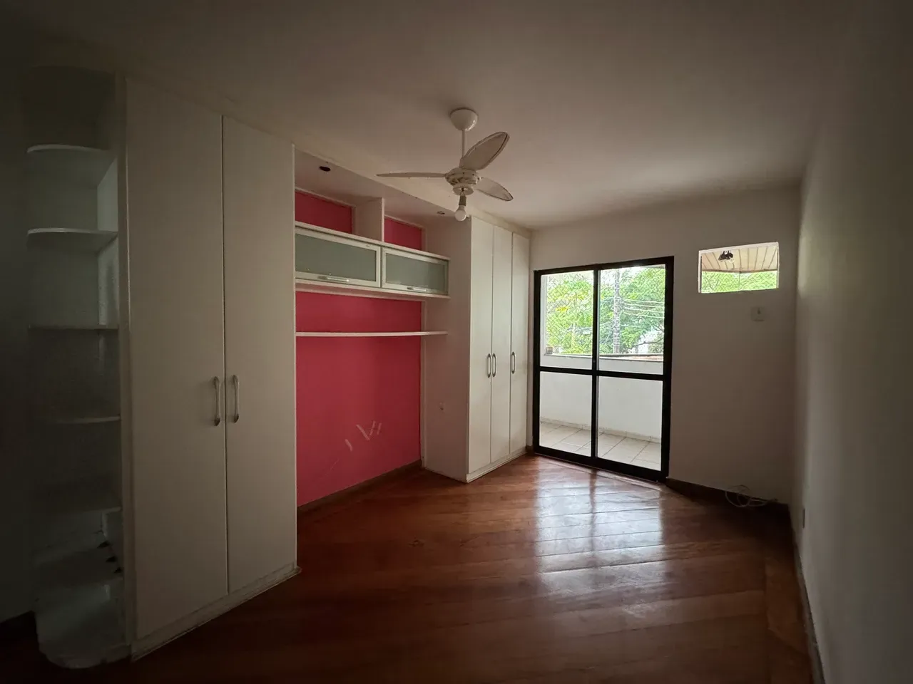 98 m² apartment with 2 bedrooms and private garden — photo 3