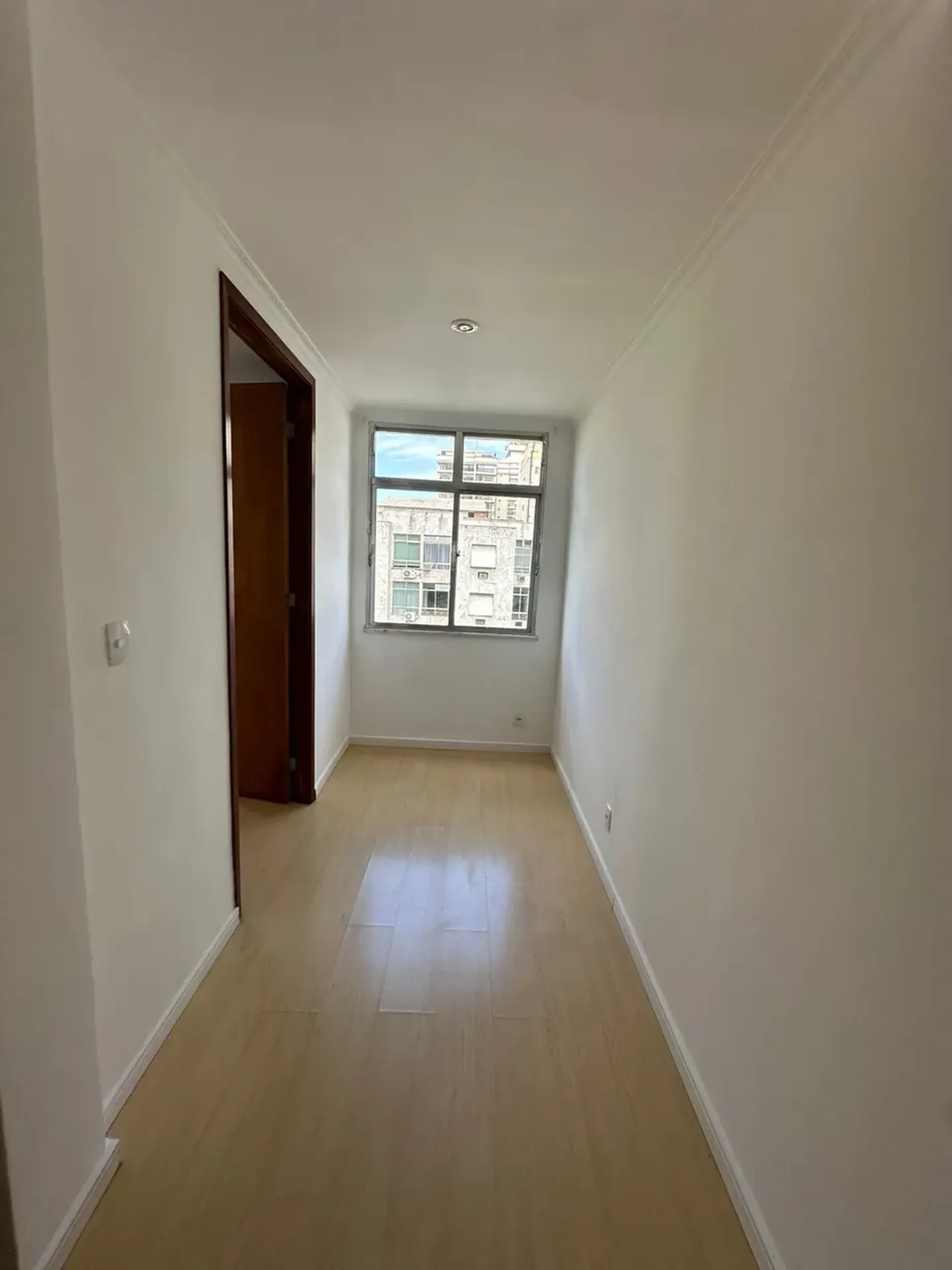 Apartment with a closed kitchen and gas stove; 2 bedrooms — photo 26