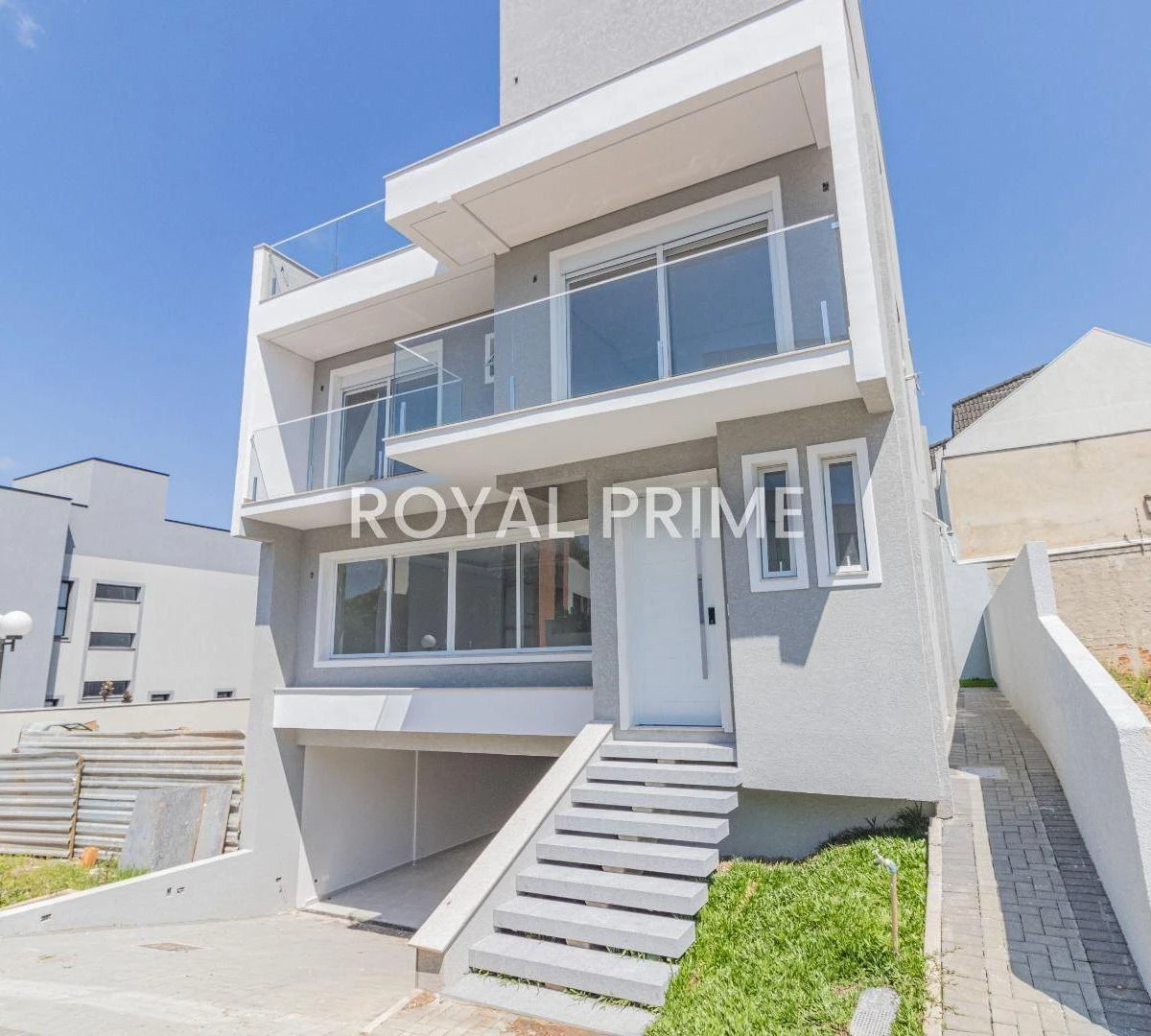 Unfurnished quadriplex house with 3 en-suite rooms — photo 2