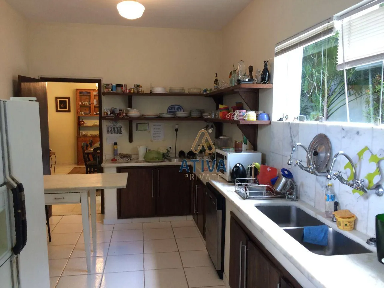 House with 4 bedrooms and 5 bathrooms plus a balcony grill — photo 12
