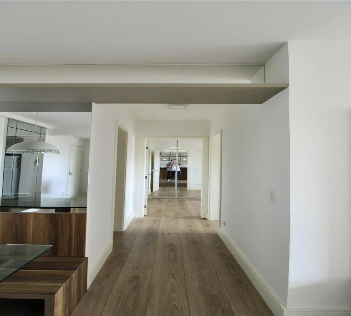 Balcony with a grill in a 2-bedroom apartment, 72 m² — photo 32