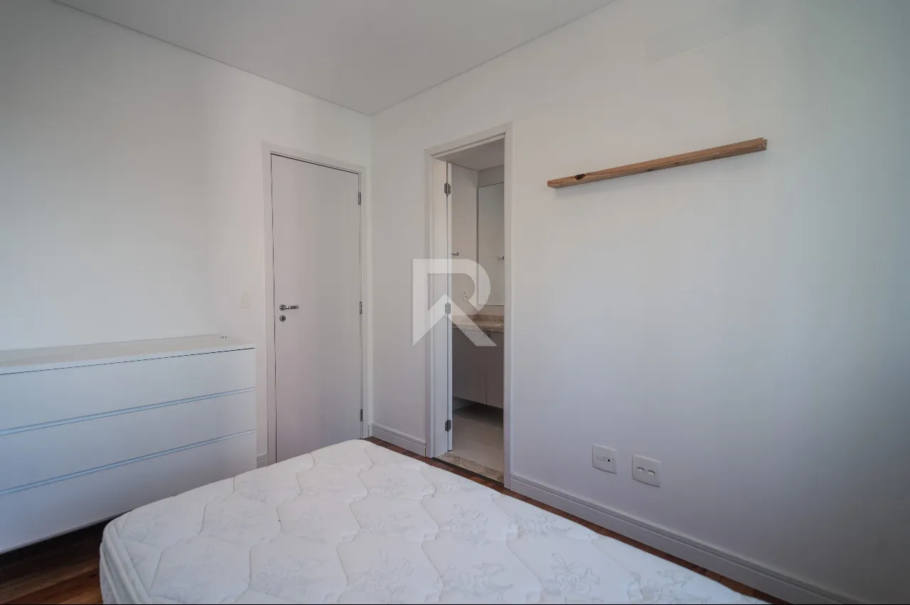 Apartamento de 231 m² com 4 quartos e 5 banheiros — photo 19