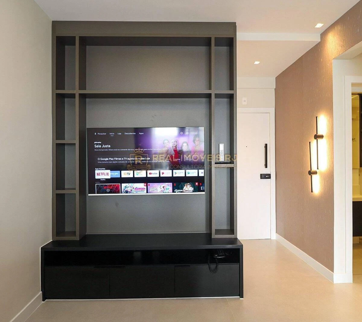 Furnished 1-bedroom apartment with city views — photo 4