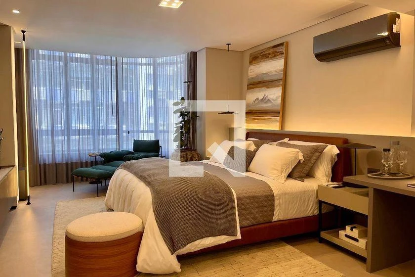 Apartamento de 150 m² com closet e janelas do piso ao teto — photo 13
