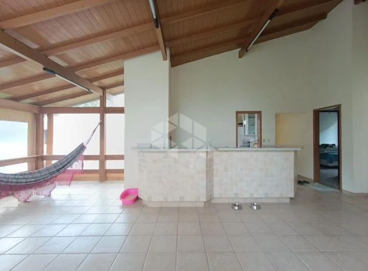 360 m² house with balcony and built-in grill — photo 8