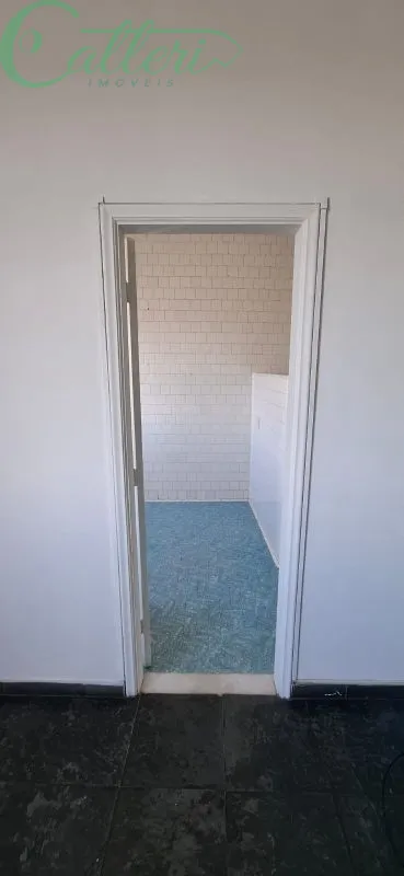 Unfurnished 3-bedroom apartment with separate kitchen — photo 26