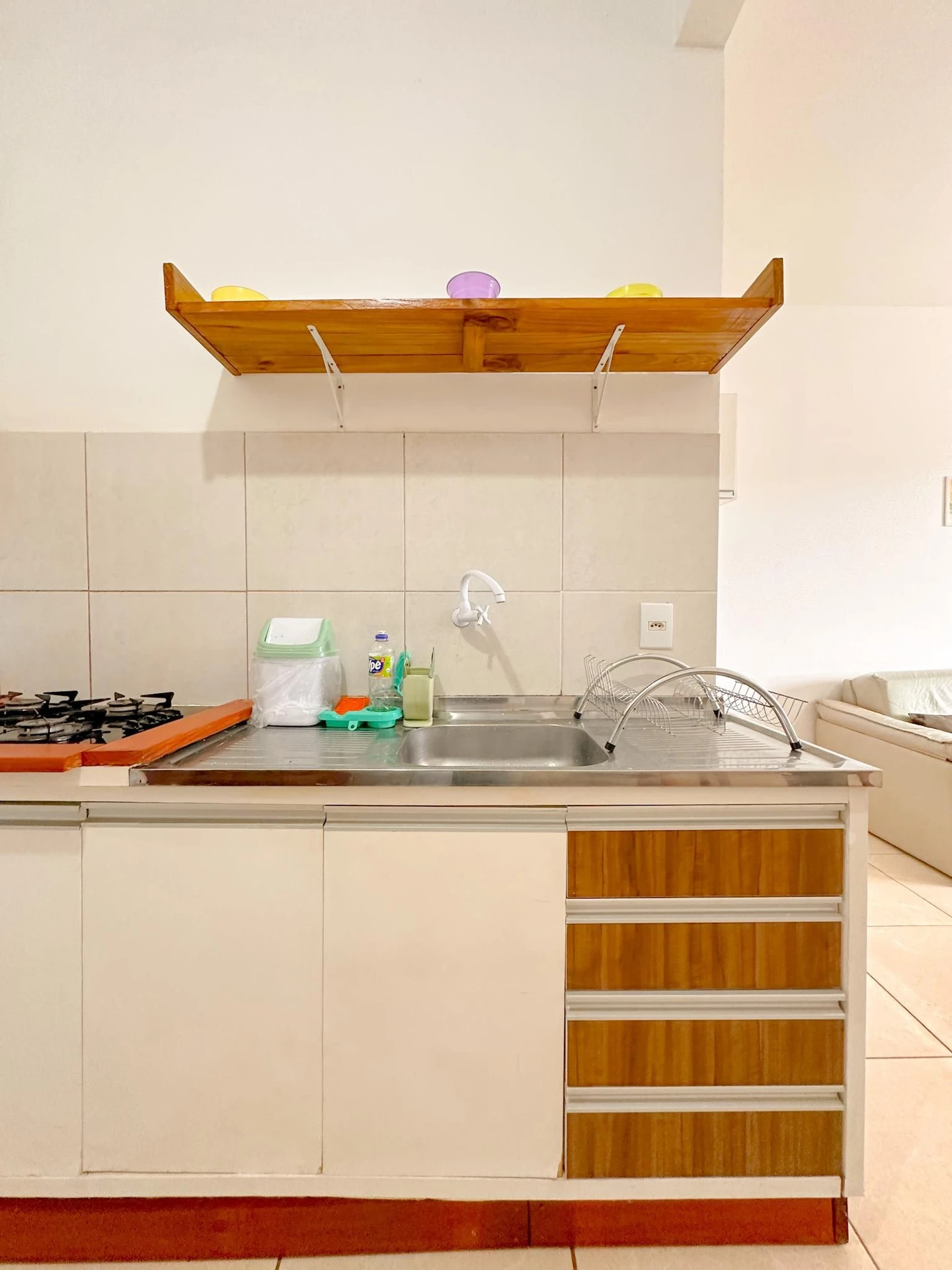 Apartamento amueblado de 1 dormitorio con balcón — photo 28