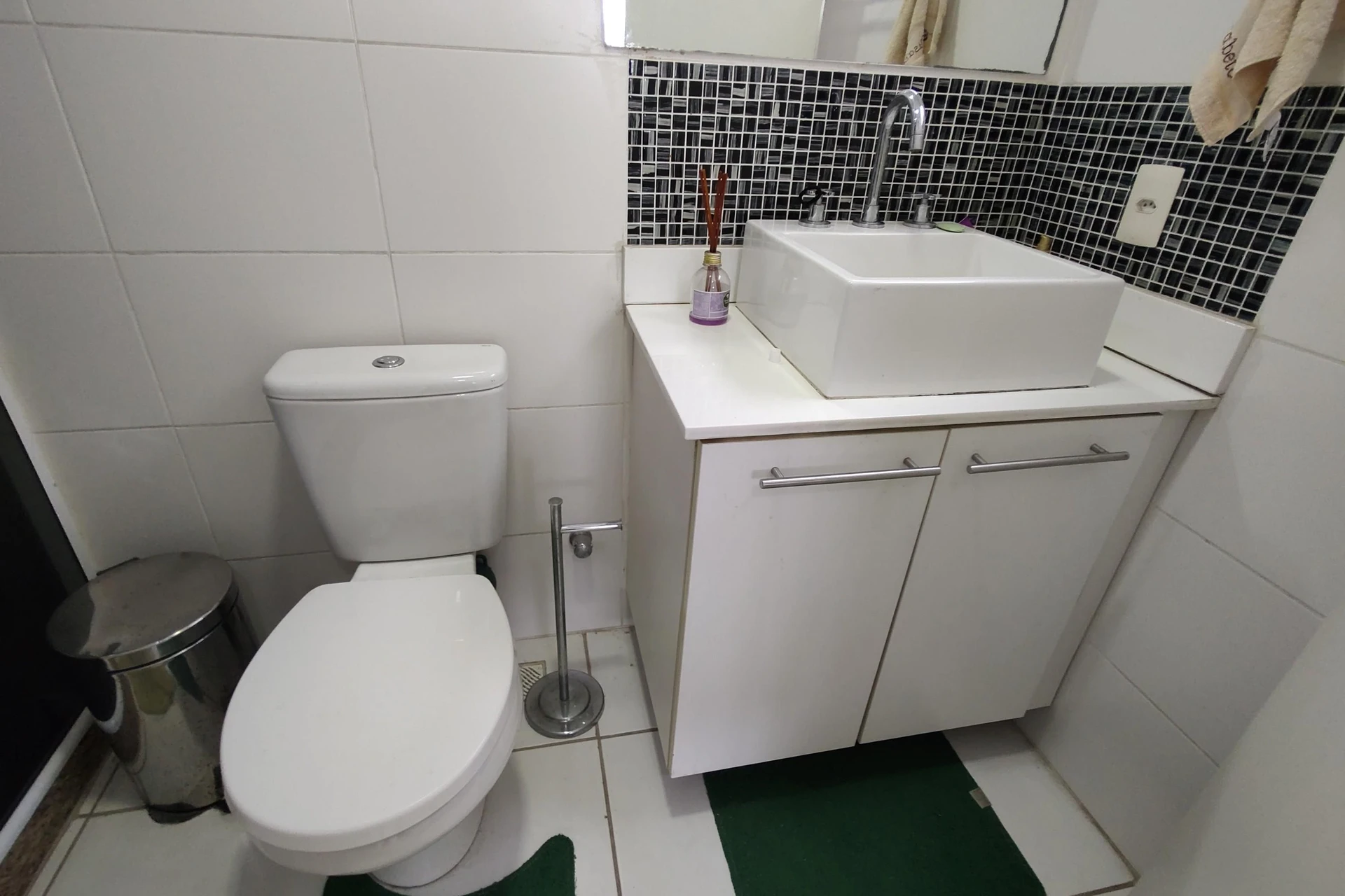 Furnished apartment with 3 bedrooms and 2 parking spots — photo 27