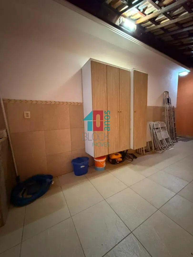 House with shared outdoor pool, 2 bedrooms and 400 m² — photo 34