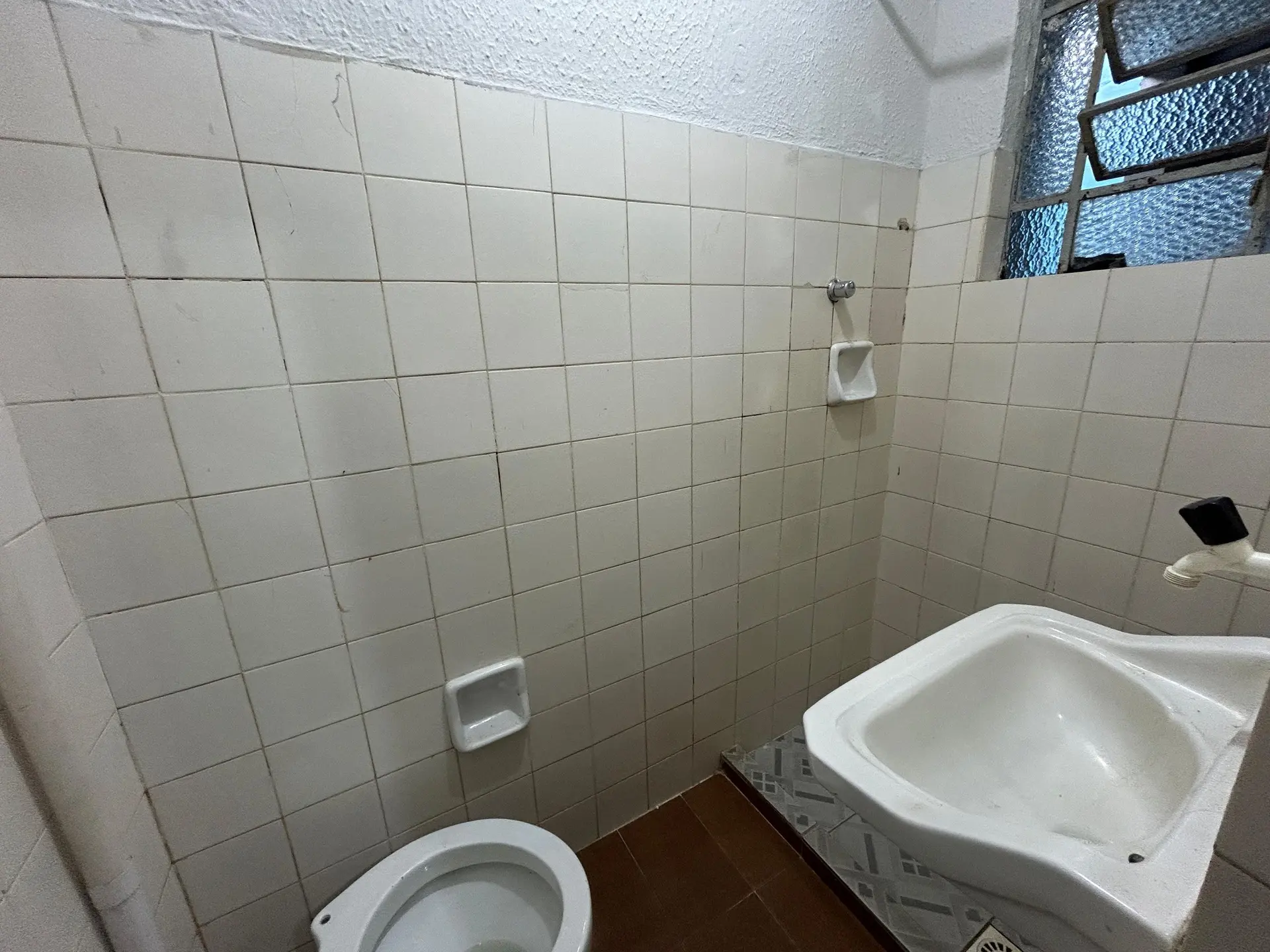 Rental house with 1 bedroom and 1 bathroom no parking — photo 7