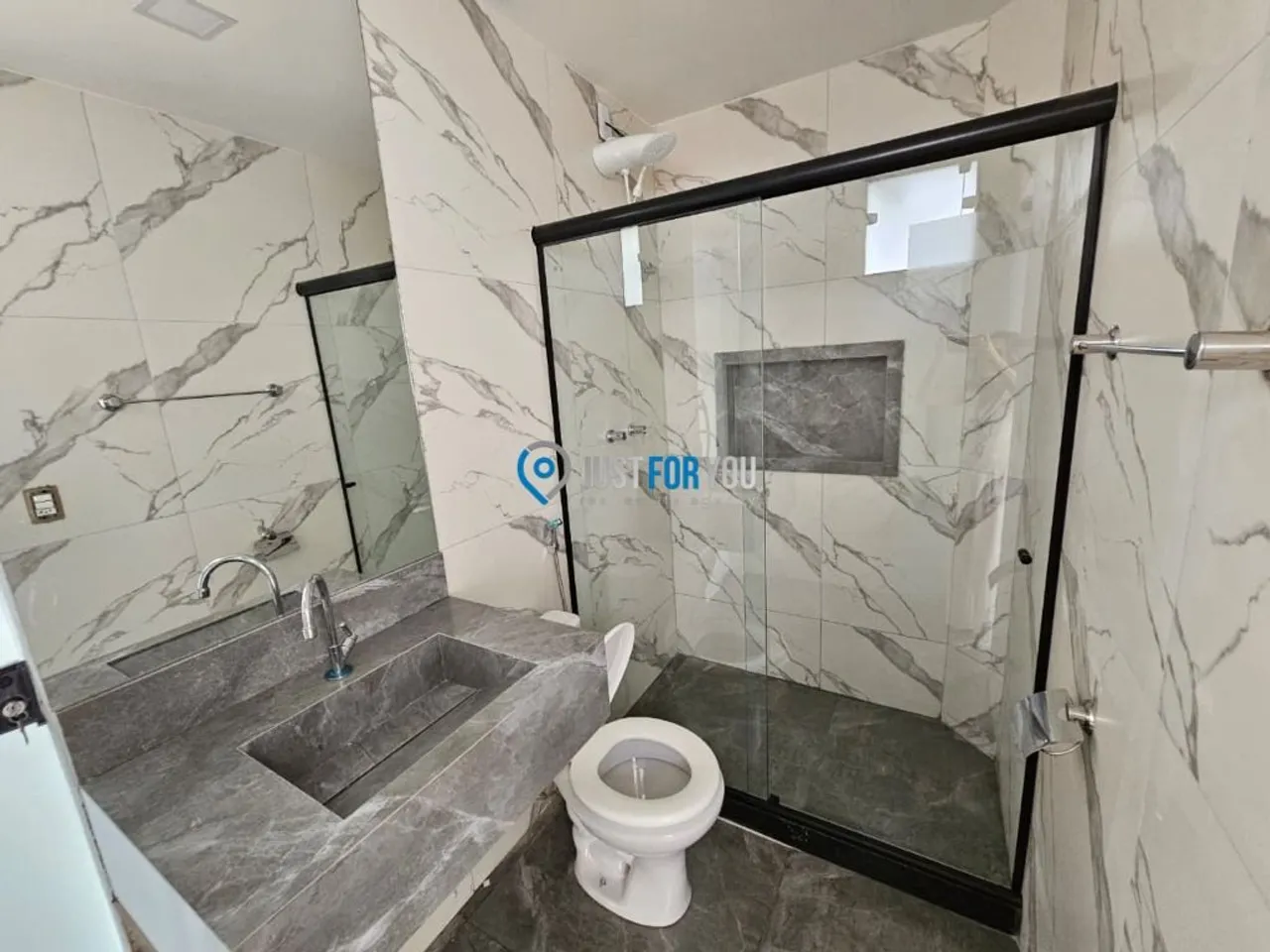 House with 4 bedrooms and an open-air shared pool — photo 2