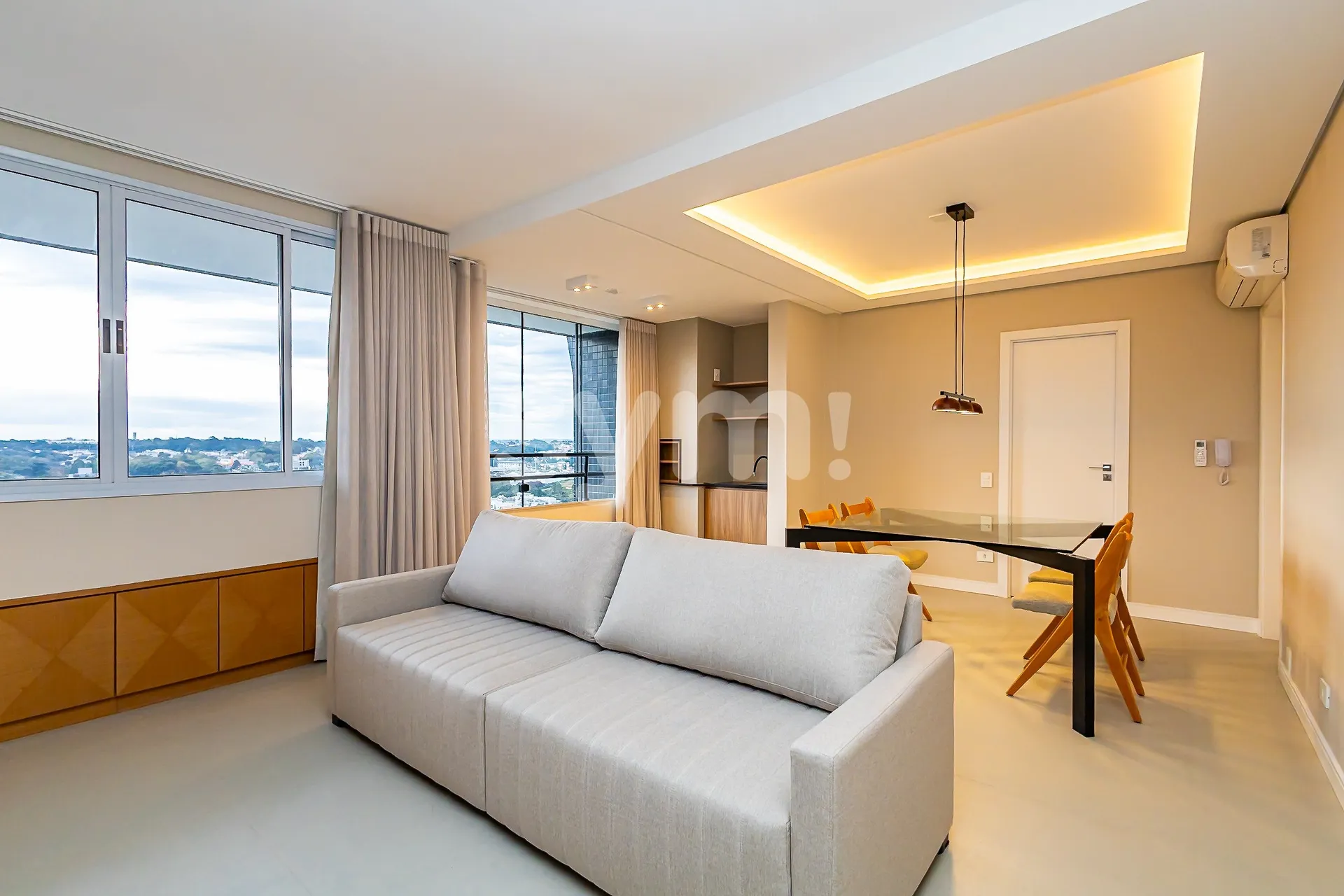 2-bedroom apartment with fitted kitchen and 2 parking spots