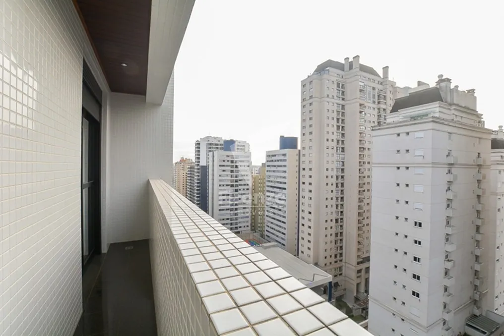 Apartment with 3 en-suite bedrooms and 2 parking — photo 44