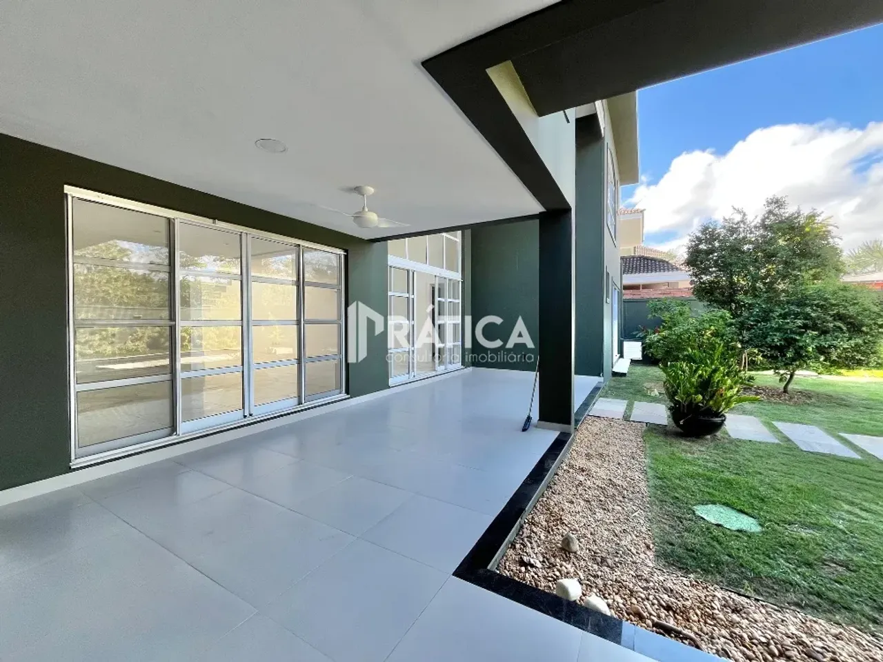 House with 5 bedrooms and a 24-hour concierge — photo 17