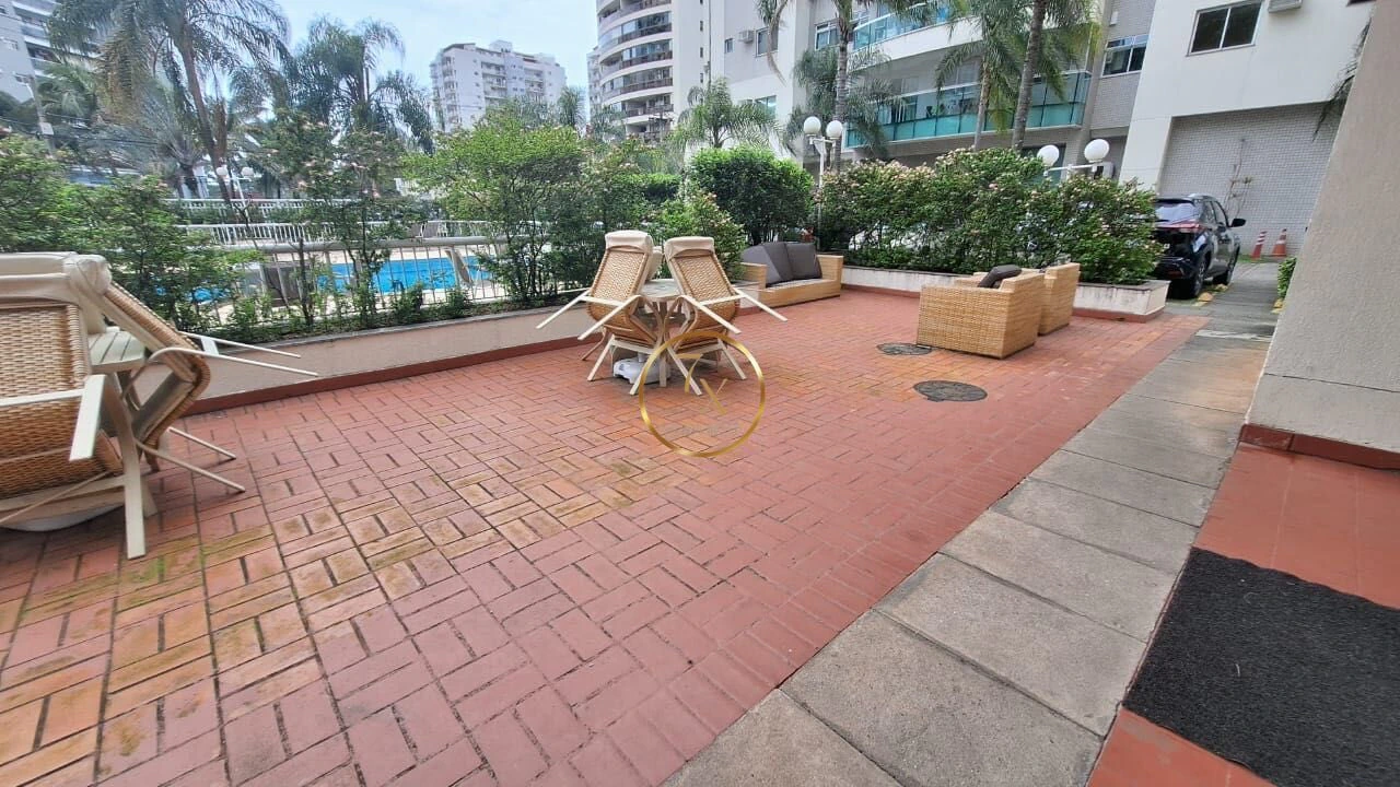 Застеклённый балкон и 2 спальни: квартира 70 м² — photo 24