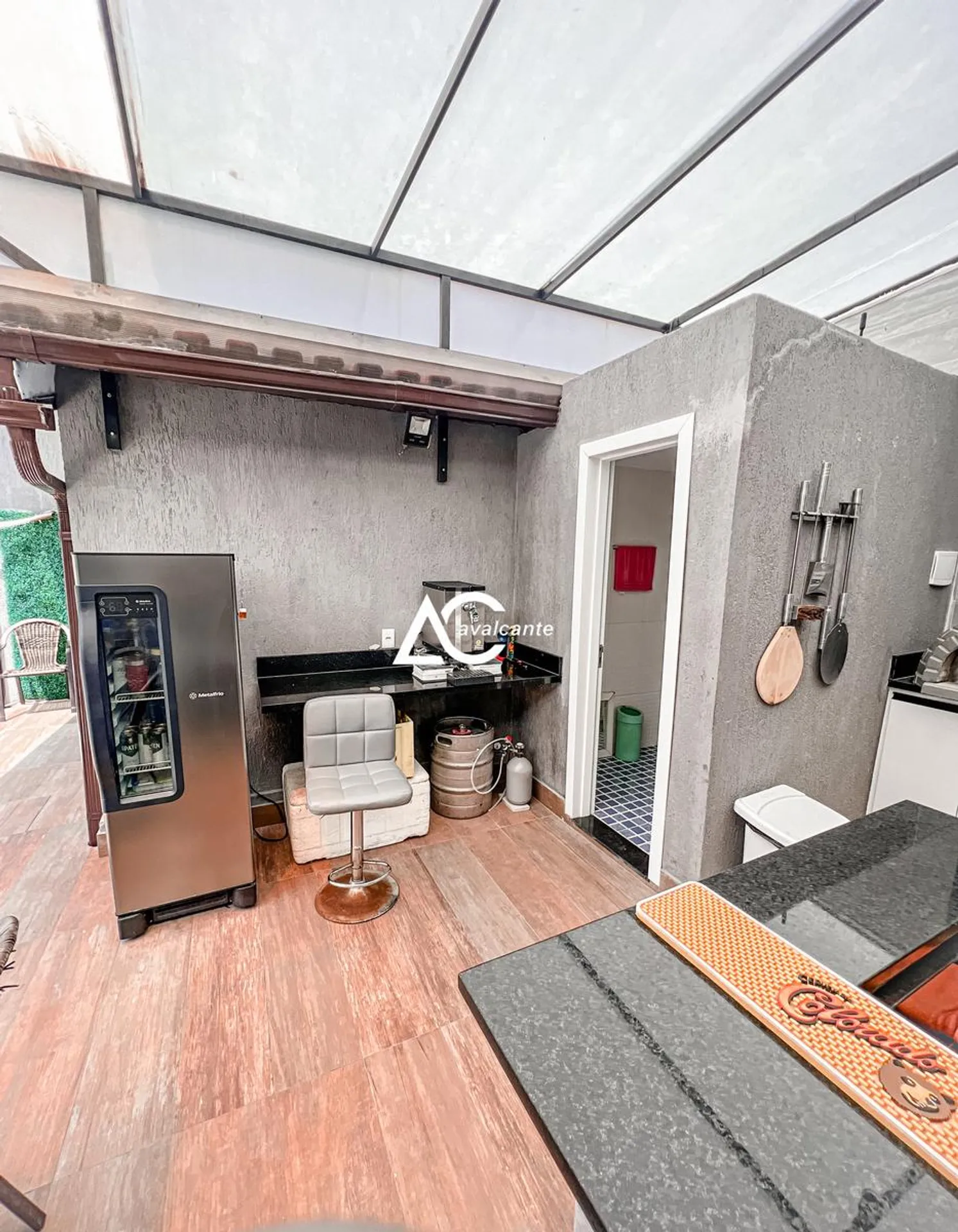 Washing machine in a 3-bedroom house, 360 m² — photo 56