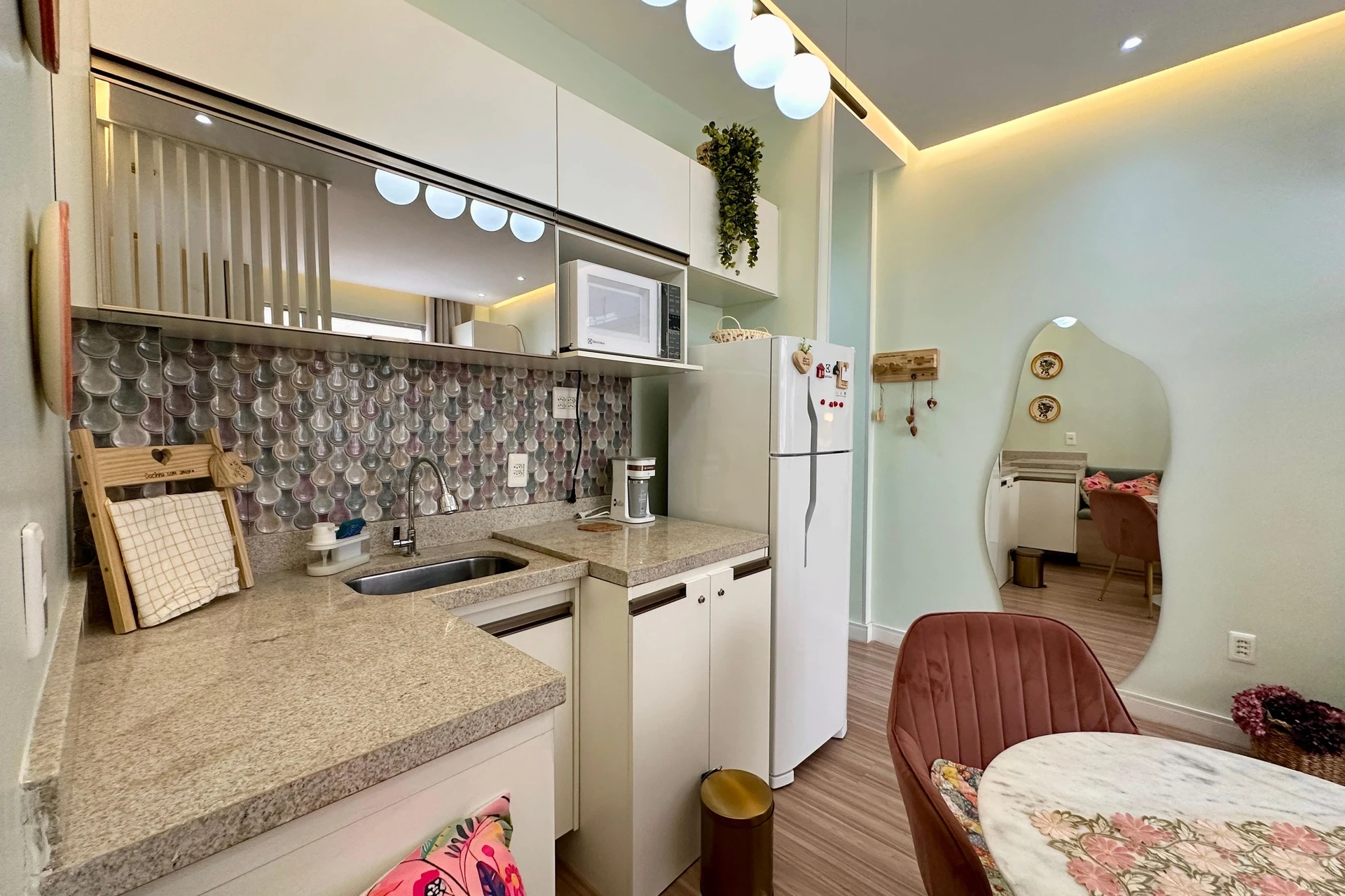 Furnished studio, 29 m², with a home office — photo 10