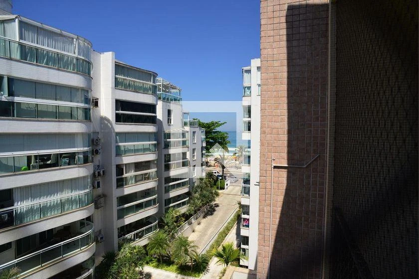 Apartamento para aluguel com 3 quartos e varanda de vidro — photo 10
