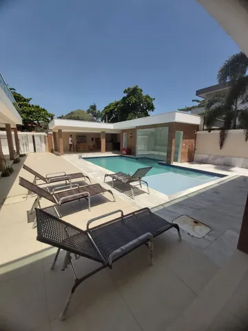 Casa com 5 quartos e 5 banheiros e varanda — photo 19