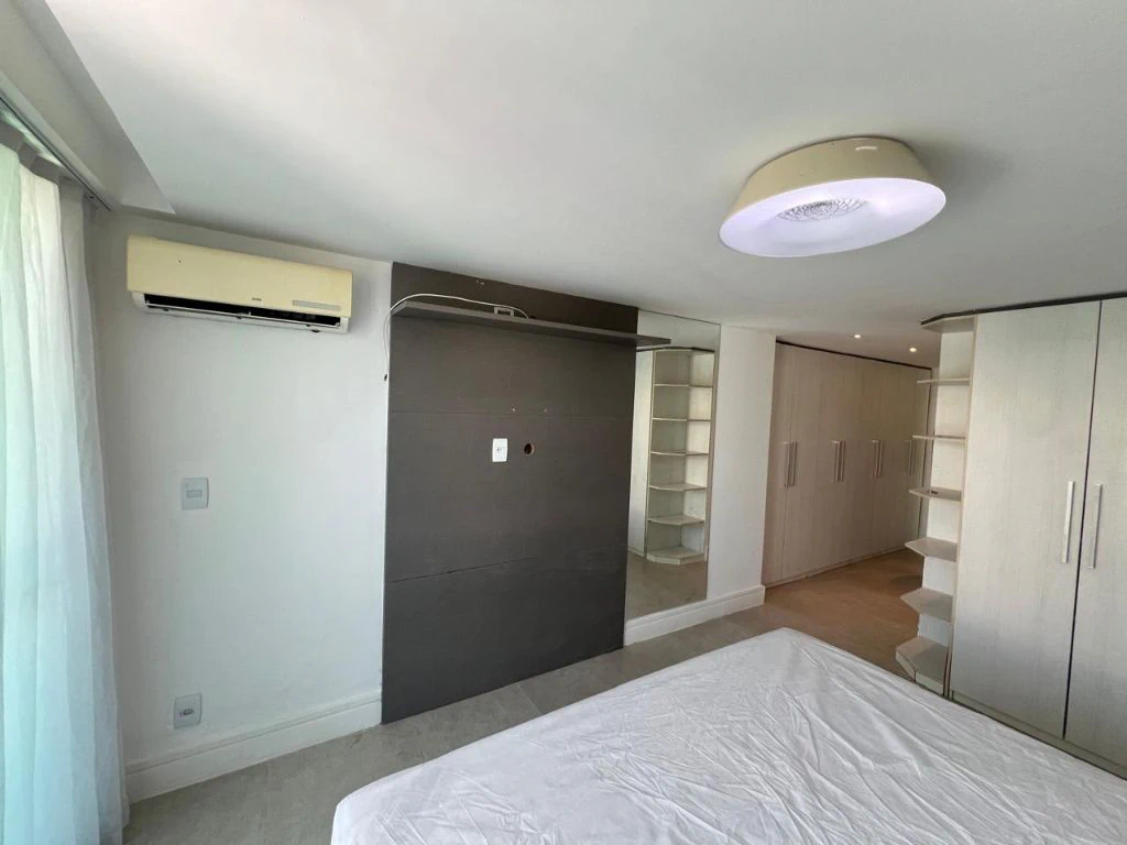 Furnished triplex home with 4 en-suites and 4 parking — photo 10