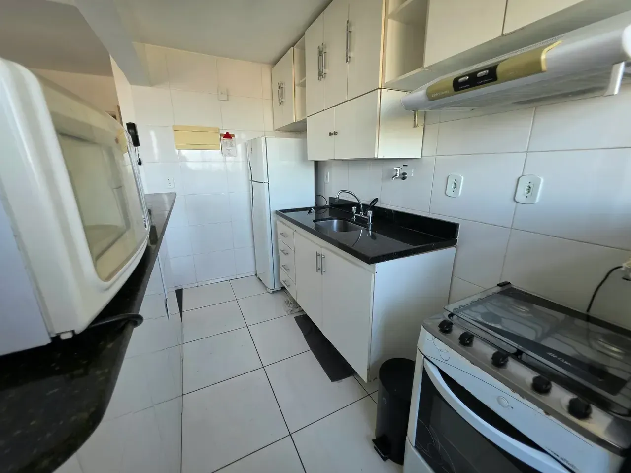 Furnished 2-bedroom apartment with open-plan kitchen — photo 10