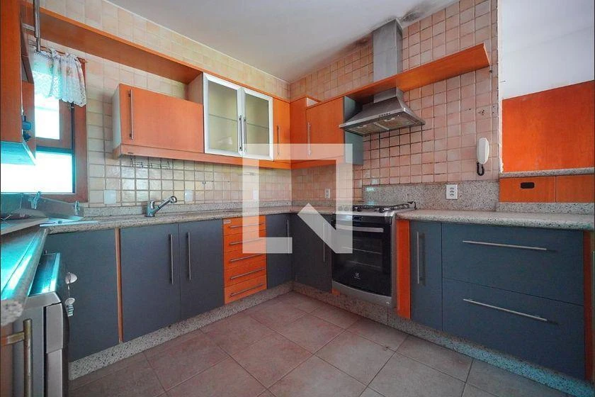 Панорамные окна и 7 спален: дом 700 м² — photo 15