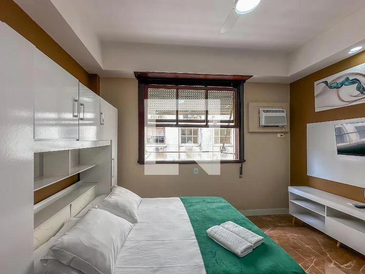 37 m² apartment with a home office and a washing machine — photo 19