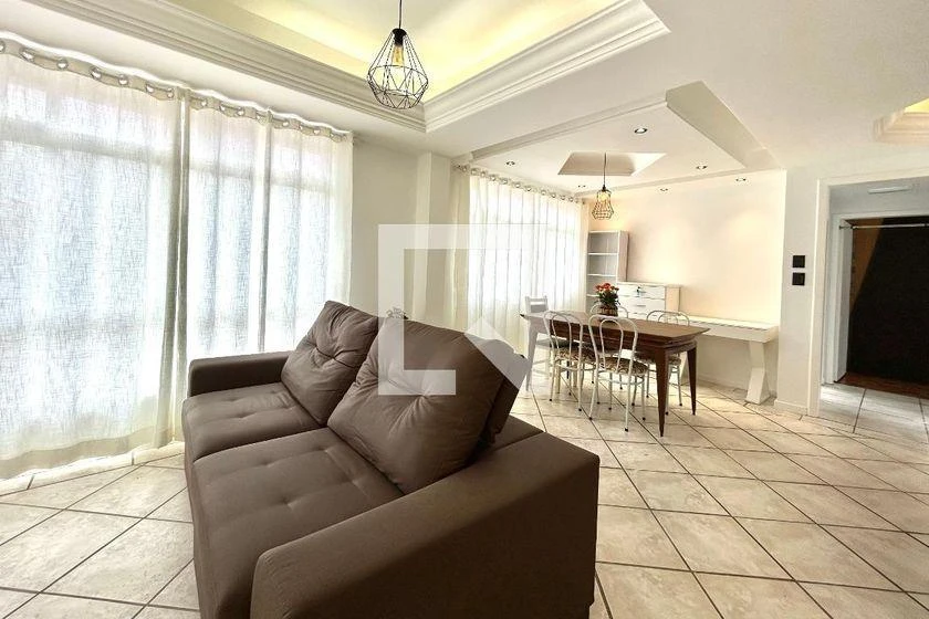 Furnished apartment, 86 m², with a walk-in closet