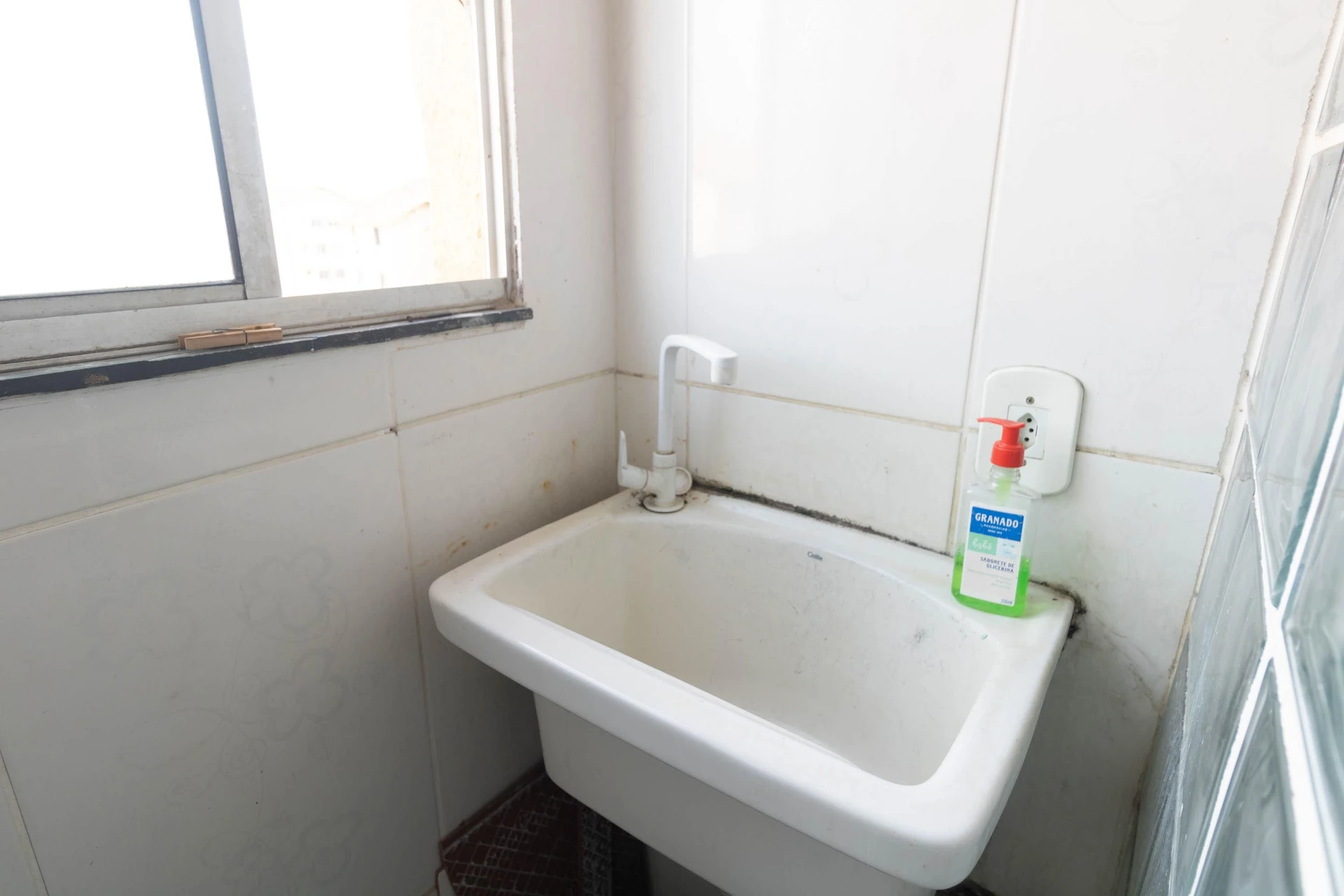 Furnished 2-bedroom apartment with 1 bathroom and parking — photo 6