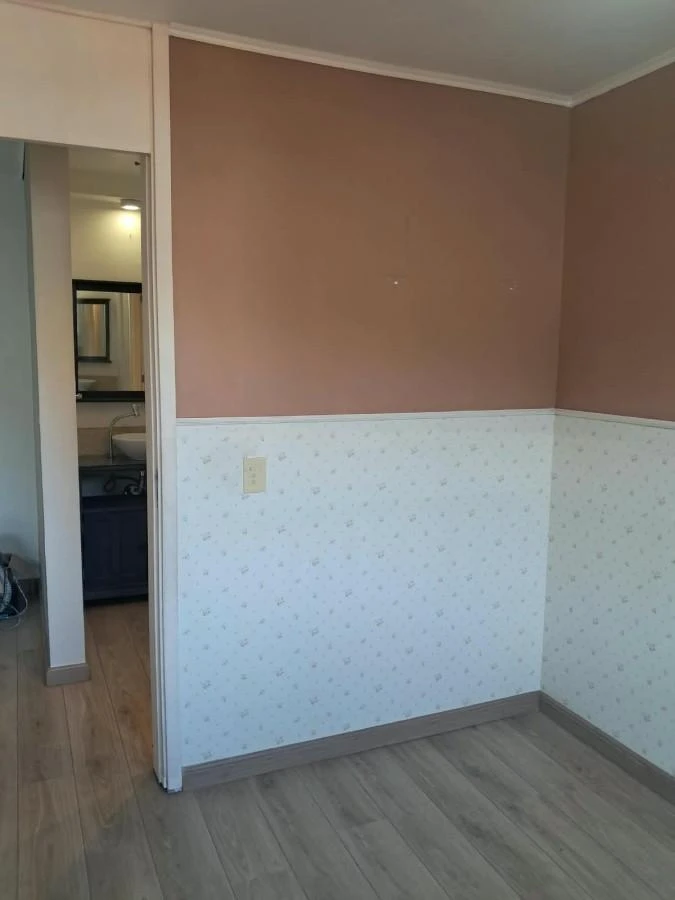 Apartment, 48 m², with wood or laminate floors — photo 3