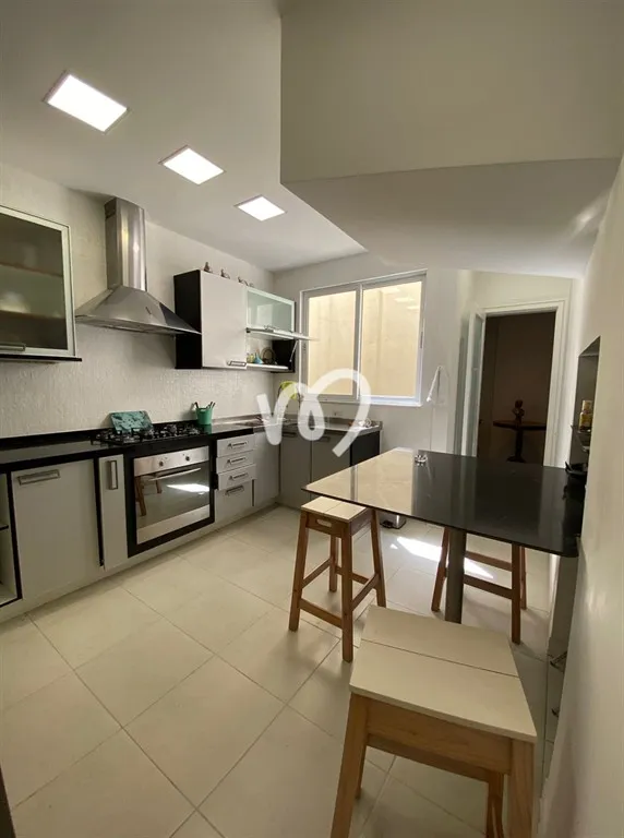 Furnished 314 m² apartment with 5 bedrooms — photo 21