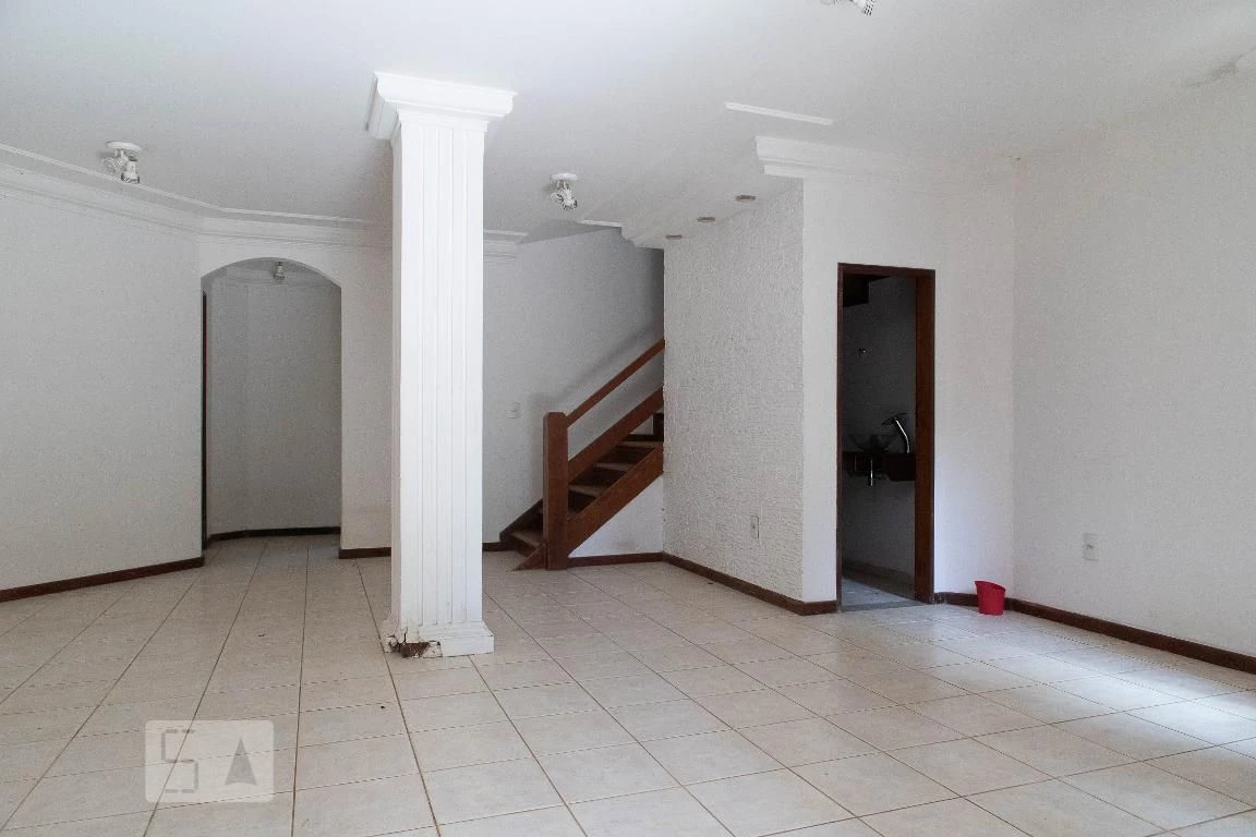 Будинок із 4 спальнями та власним басейном — photo 63