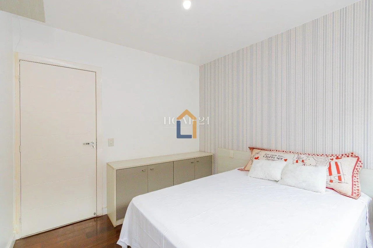Furnished 470 m² house with 4 bedrooms and private garden — photo 67