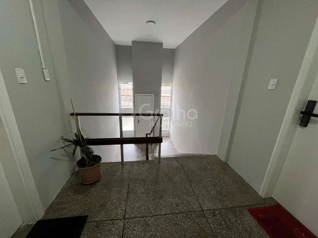 Apartamento com 3 quartos e cozinha com fogão a gás — photo 5